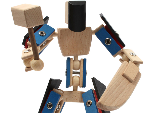 Helden aus Holz Holzspielzeug Zaphiron blauer Kämpfer mit Axt und Messer